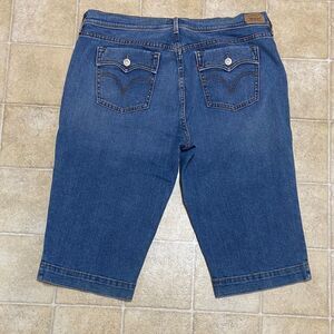 Vintage Levi's 515 Capri Indigo Denim with Yellow Stitching Size 14